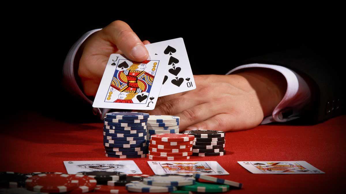 Khám phá cách tải game đánh bài đổi tiền mặt an toàn và hấp dẫn trên điện thoại